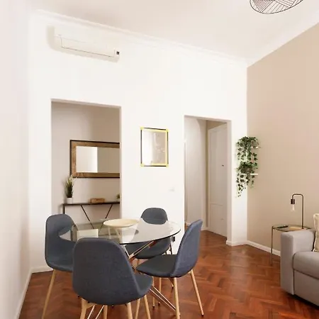 Domus Flavia Close To Colosseum Apartment