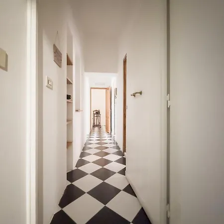Domus Sant'elena 2 Apartment