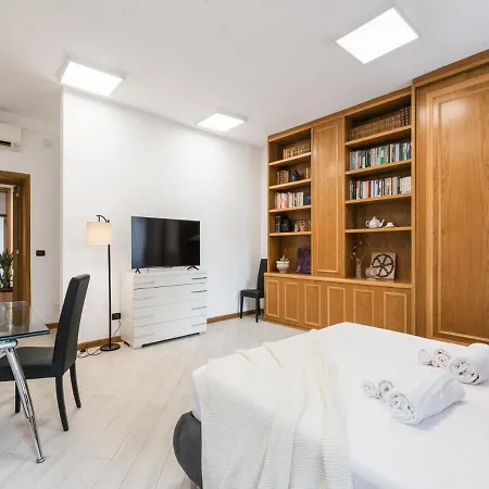 The Best Rent Spacious In Barberini Area * Roma