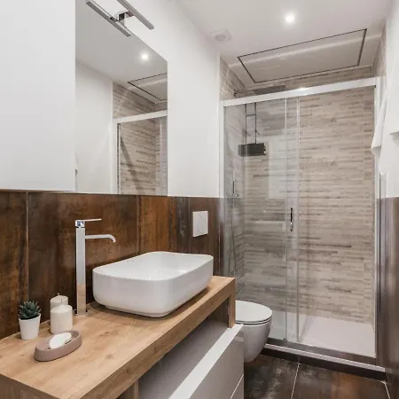 The Best Rent Spacious In Barberini Area Appartamento *