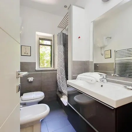 Ych-cozy Flat Near The * Rome