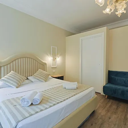 Pensión Art House Suites56 Via Del Babuino 56