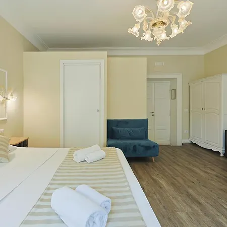 Art House Suites56 Via Del Babuino 56 *