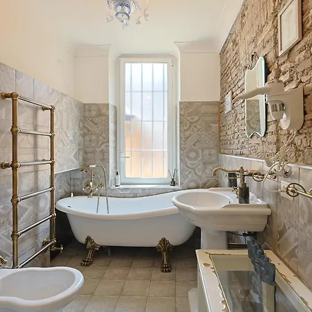 Art House Suites56 Via Del Babuino 56