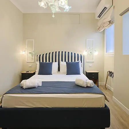 Art House Suites56 Via Del Babuino 56 * Roma