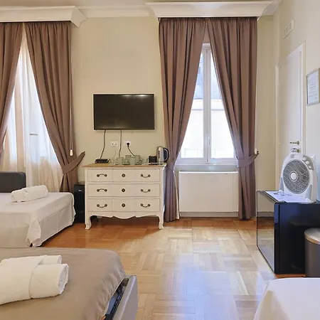 Pensión Art House Suites56 Via Del Babuino 56