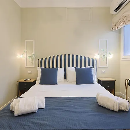 Art House Suites56 Via Del Babuino 56 *