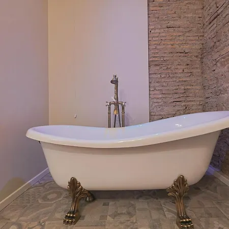 Art House Suites56 Via Del Babuino 56 *