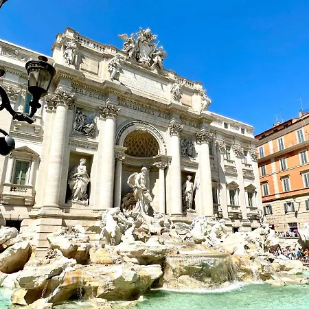 Trevi Romantic Alcova Bed & Breakfast *