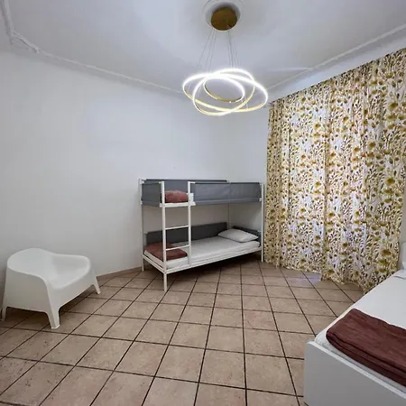 Signorina In Hostal *