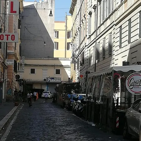 Hostal Signorina In Roma