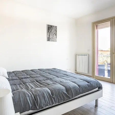 Apartment Urban Retreat -private Parking+terrace *