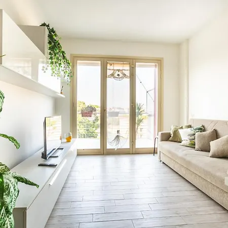 Urban Retreat -private Parking+terrace Roma
