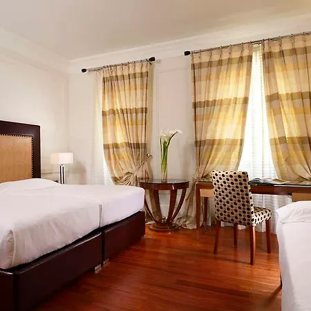 Una Deco Hotel