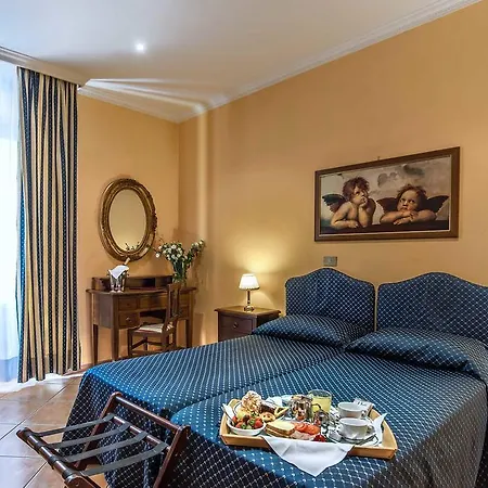 Caracciolo 3* Rome