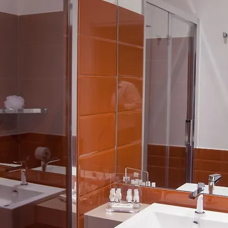 Lahouse By Premium Collection Guest house