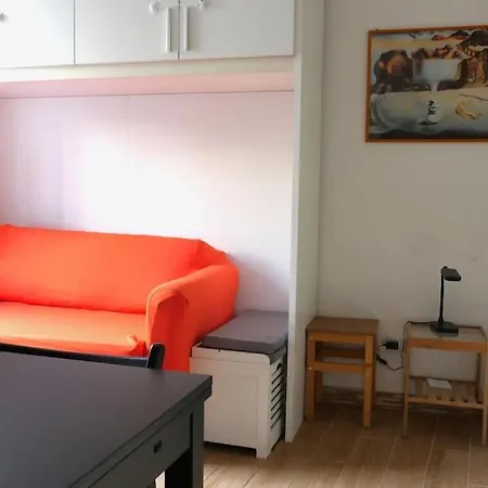 Indipendent Holiday House