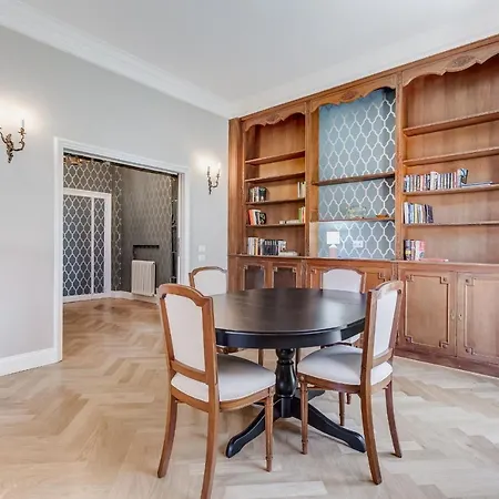Bmga L Chic And Charm 3bdr Apt In Coppede District
