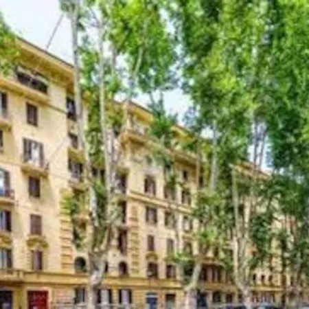 Apartment Elegante Attico Centro
