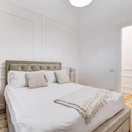 Apartment Piazza Di Spagna 72 - Your Italian Holidays