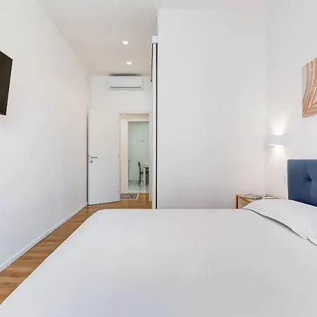 Apartment Opera Exclusive House By Premium Collection