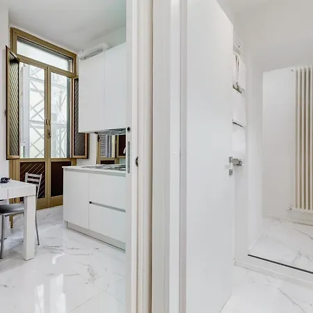 Apartment Opera Exclusive House By Premium Collection *
