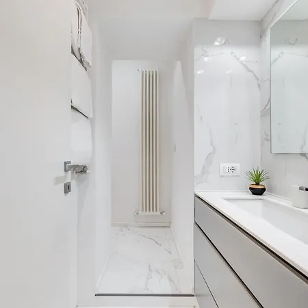 Opera Exclusive House By Premium Collection *