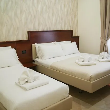 Glam Luxury Hotel *