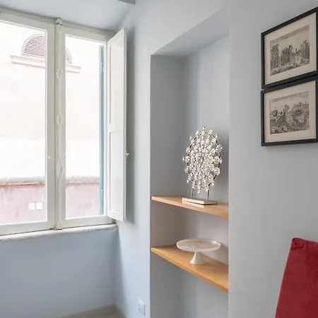 Apartment Iflat Lovely In Trevi Rome