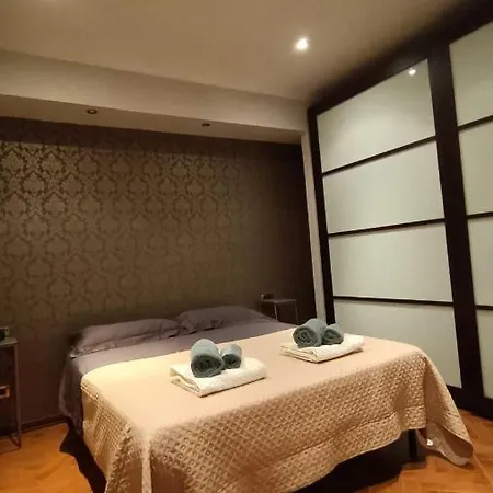 Domus Vacanze Romane Apartment Rome
