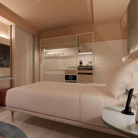 Adesso Hotel 4*