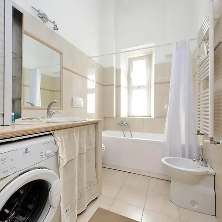 Fm Apartment *