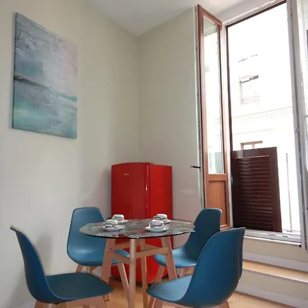 Apartment Barberini Bright *