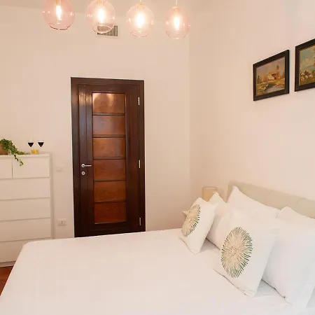 Termini Alever 3 Bedrooms Apartment