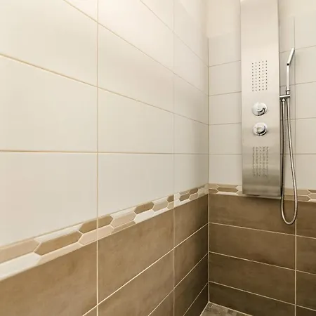 Appartamento Vicino Ai Castelli Romani! Villetta Moderna Con Wifi E Parcheggio