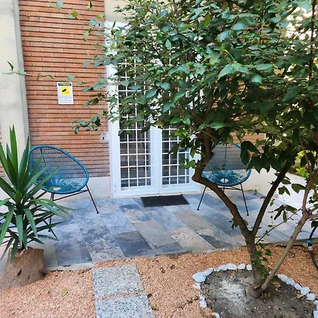 Chez Nous * Roma