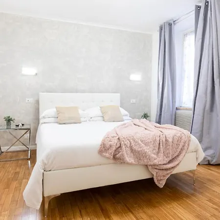 Mosaic Trastevere Silver - Collection Apartment Rome