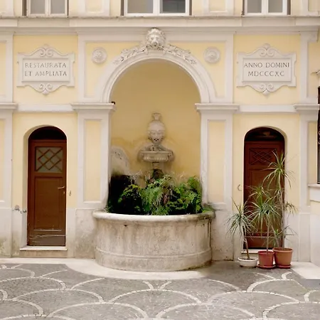 Cozy Pantheon Apartment Rome