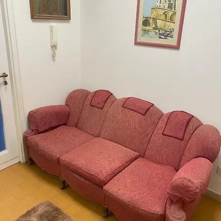 Nic House Apartment *
