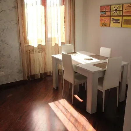 Capital House Apartment *