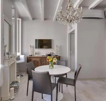 Trevi Luxury Maison *