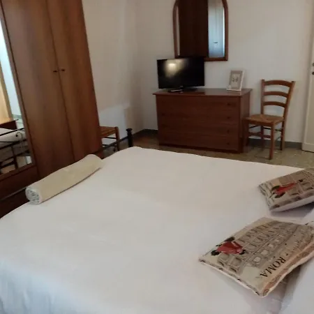 L'angolo Di San Pietro Apartment *