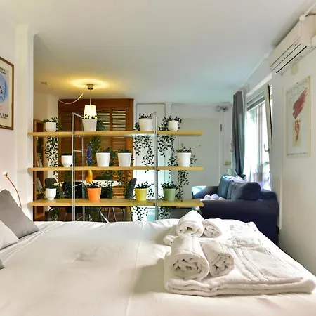 Piazza Navona Apartment *