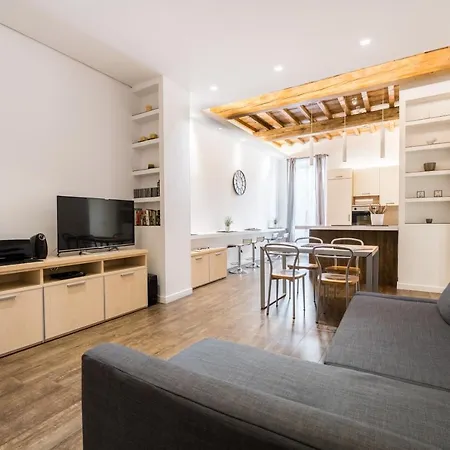 About Colosseo - Al Colosseo Nel Cuore Di - Free Wifi Apartment *