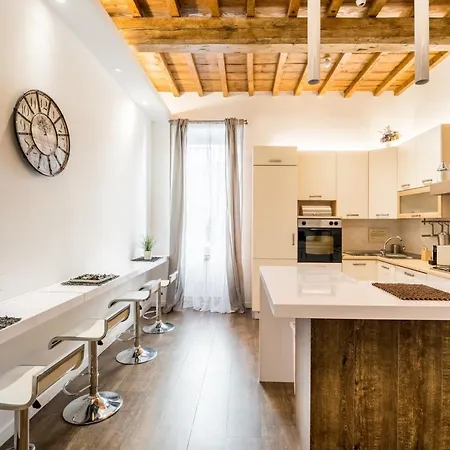 About Colosseo - Al Colosseo Nel Cuore Di - Free Wifi Apartment
