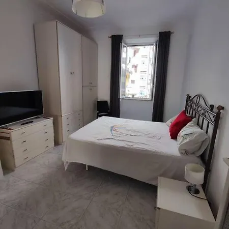 Interno 14 - Re Di Appartamento *