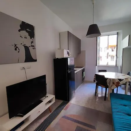 Interno 14 - Re Di Roma