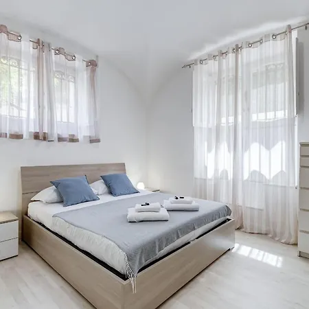 Apartment Vivilo Collection - Brescia - 2bd 2 Baths Rome