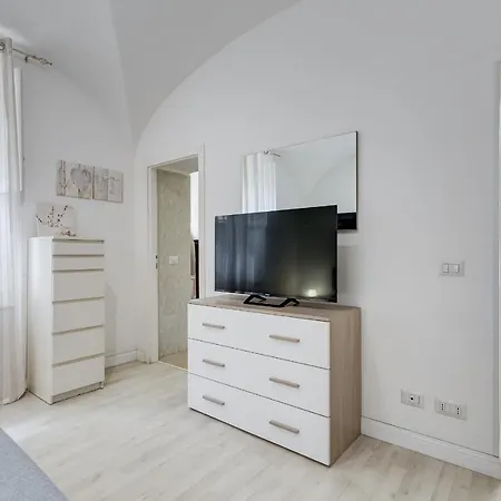 Apartment Vivilo Collection - Brescia - 2bd 2 Baths Rome