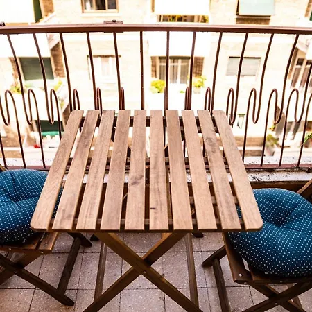Cozysuites-vaticancity Apartament *